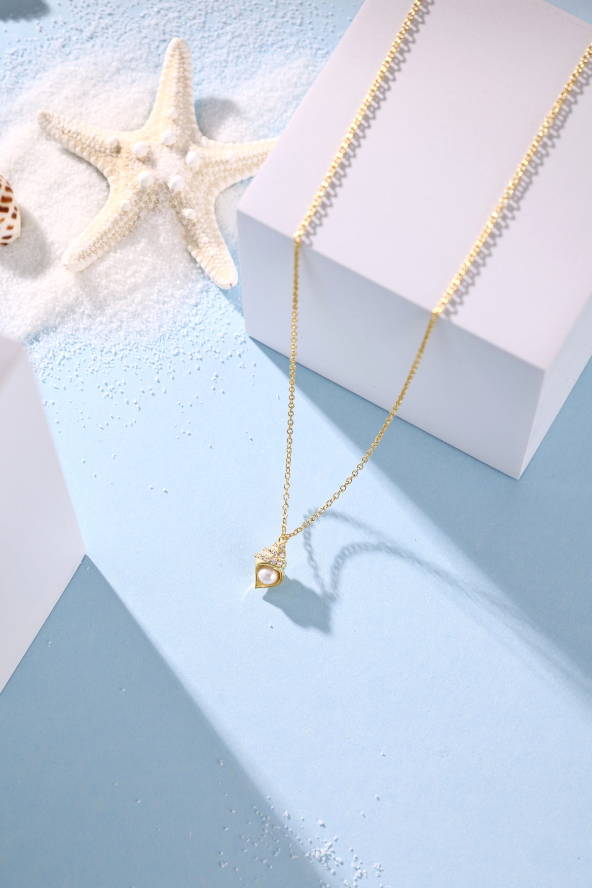 Summer Ocean Series: S925 Silver 18K Yellow Gold Plated Necklace with White Pearl Shell and Round Zircon - Luxurious and Versatile