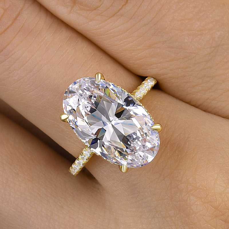 Luxurious Yellow Gold Oval Cut Engagement Ring In Sterling Silver