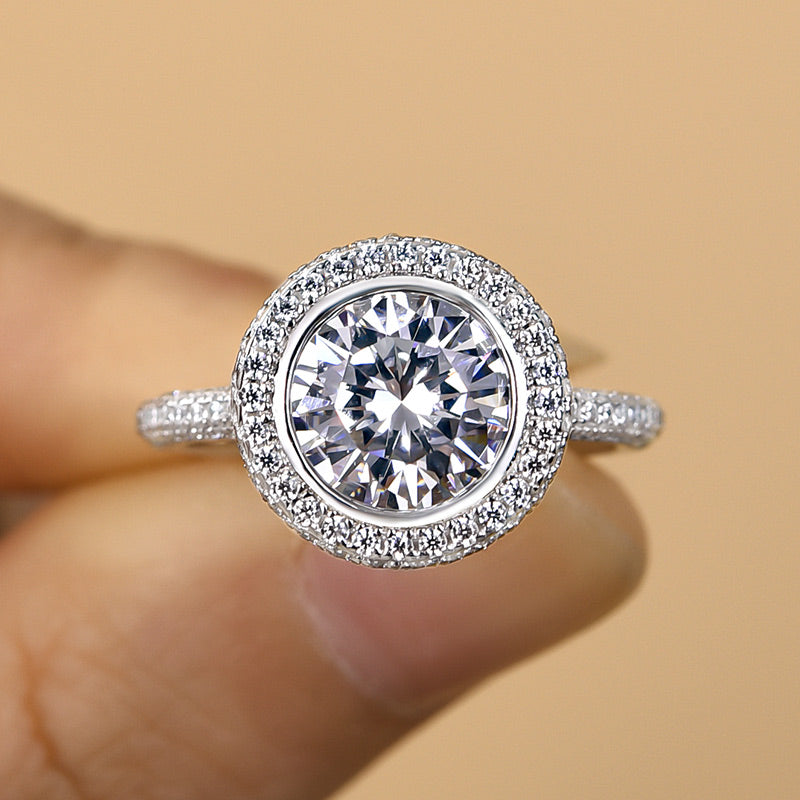 Vintage Halo Round Cut Engagement Ring