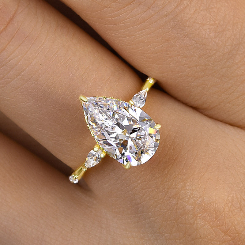 Attractive Yellow Gold Pear Cut Engagement Ring