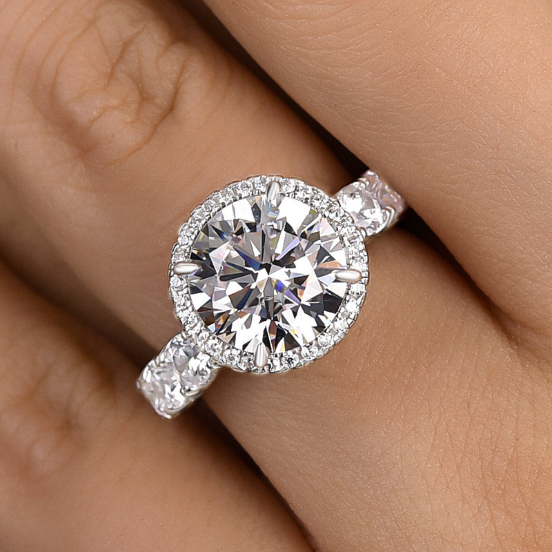 Luxury Halo Round Cut Engagement Ring