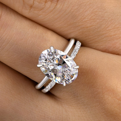 Bright Oval Cut Wedding Ring Set