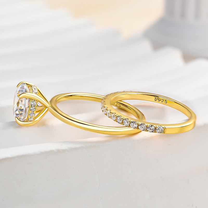 Classic Yellow Gold  Round Cut Simulated Diamonds Bridal Ring Set