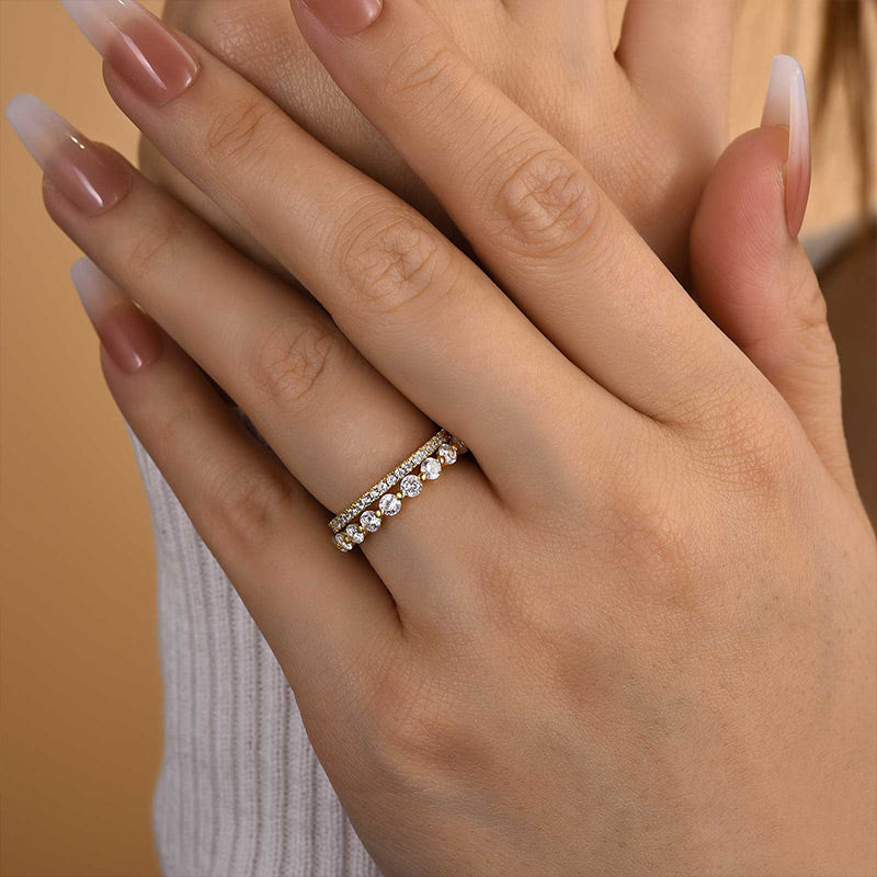 Exquisite Women's Stackable Wedding Band Set In Sterling Silver