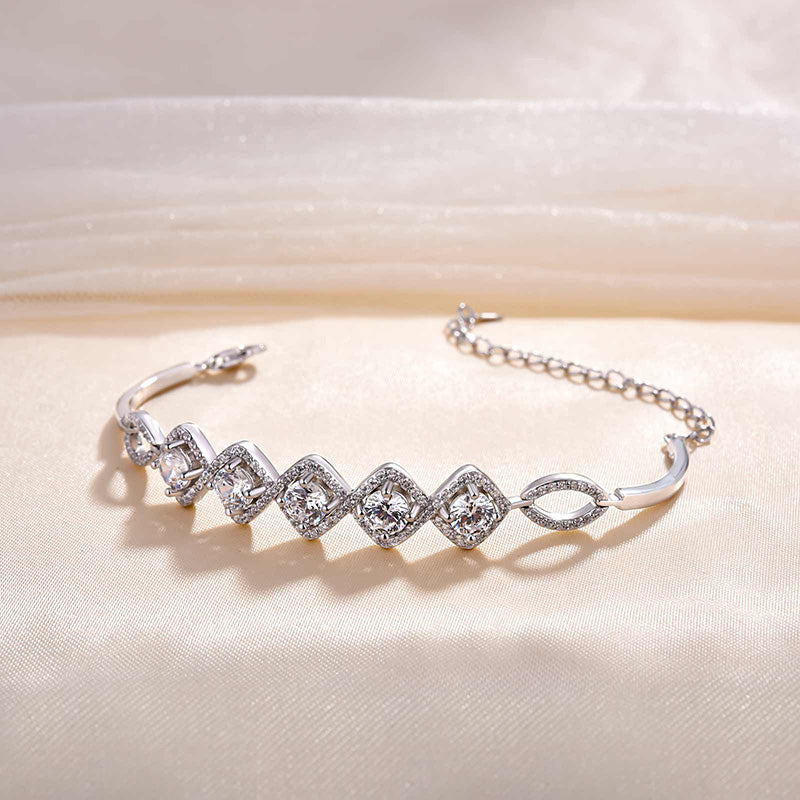 Gorgeous Halo Round Cut Bracelet For Women In Sterling Silver