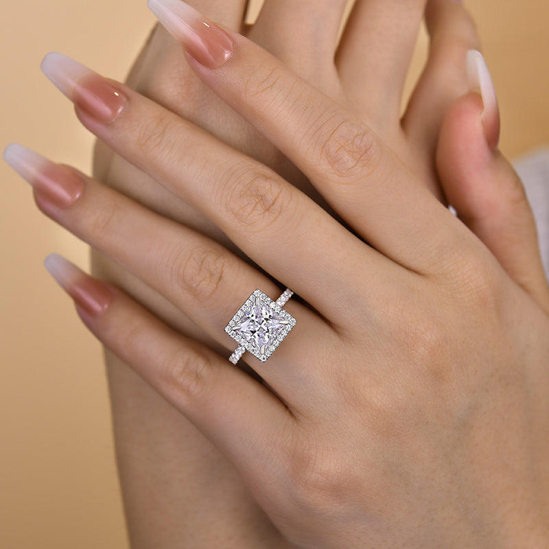 Sparkle Halo Princess Cut Engagement Ring for Women