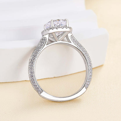 Elegant Halo Oval Cut Sona Simulated Diamond Engagement Ring In Sterling Silver