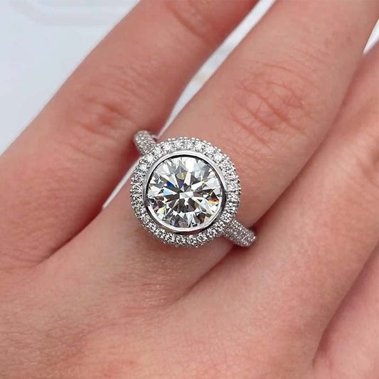 Vintage Halo Round Cut Engagement Ring