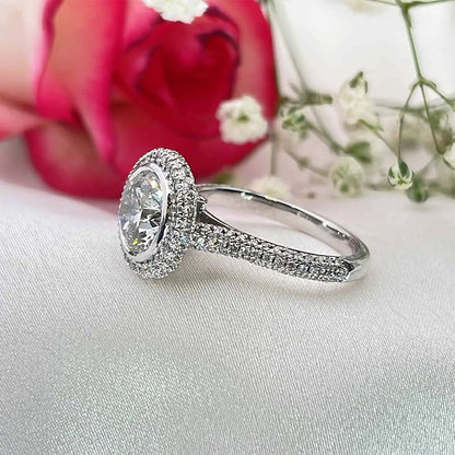 Vintage Halo Round Cut Engagement Ring