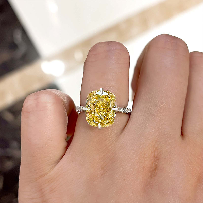 Elegant 6.0 Carat Radiant Cut Yellow Sapphire Engagement Ring-Maxinejewelry