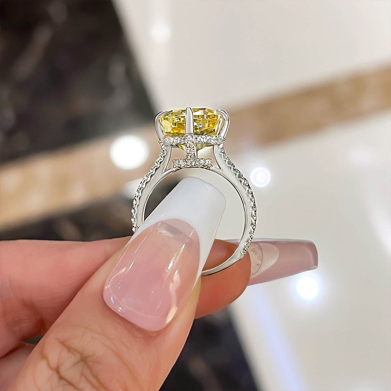 Elegant 6.0 Carat Radiant Cut Yellow Sapphire Engagement Ring-Maxinejewelry