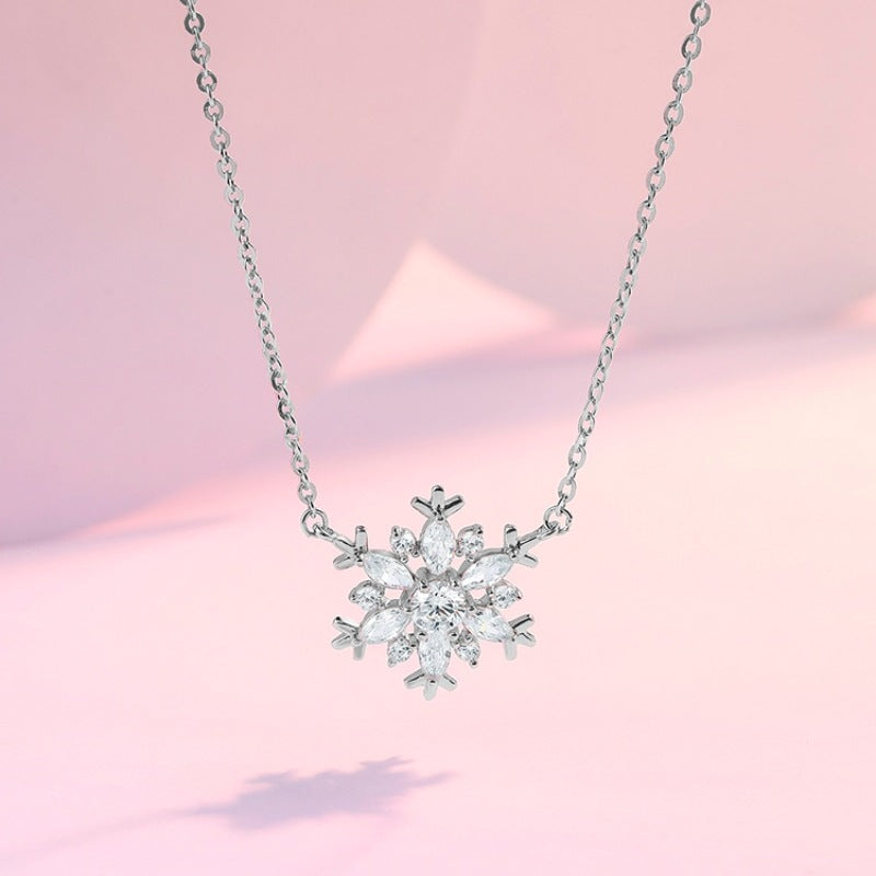 Snowflake Necklace In Sterling Silver