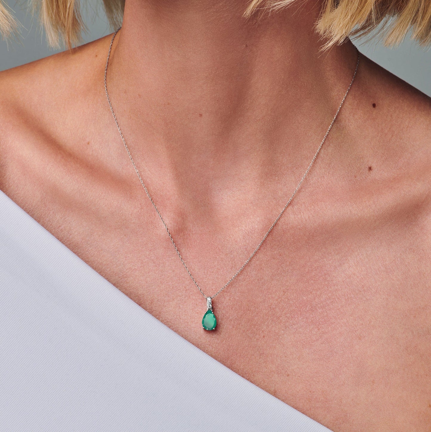 Green Onyx Diamond Necklace Sway - May Birthstone