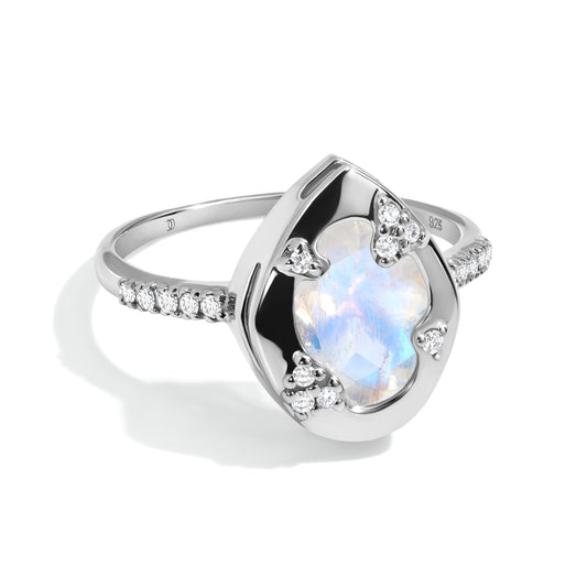 Moonstone Ring - Hot And Heavenly